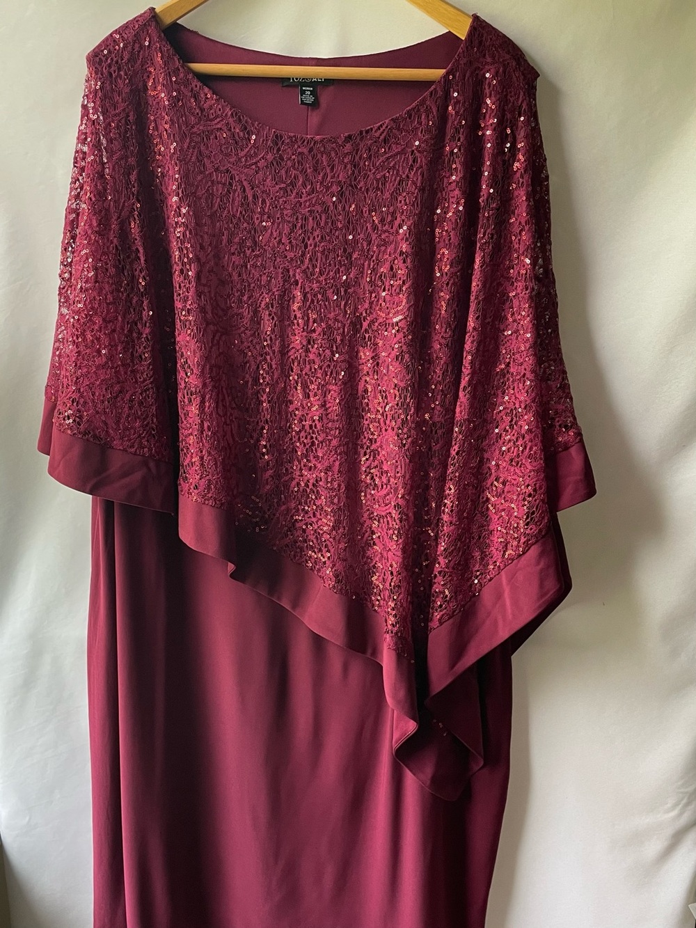 Roz & Ali Sequined Lace Overlay Evening Dress - Burgundy Sz 20